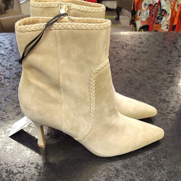 Express Cream Heeled Boots with Pointed Toe - Picture 1 of 7